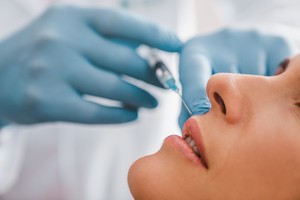 Young doctors abandon residencies, open dermatology clinics instead 젊은 의사들, 레지던시 포기하고 대신 피부과 의원 개원