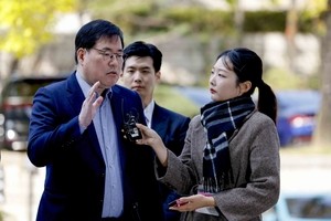 Key figures in Seongnam development scandal sentenced to 8-year prison terms