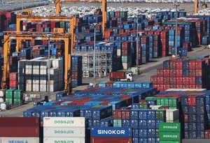 ICT exports up 12% in Oct. on AI server chips