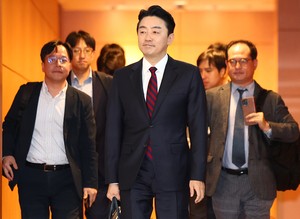 Lee's aide on trip to Middle East to forge strategic cooperation